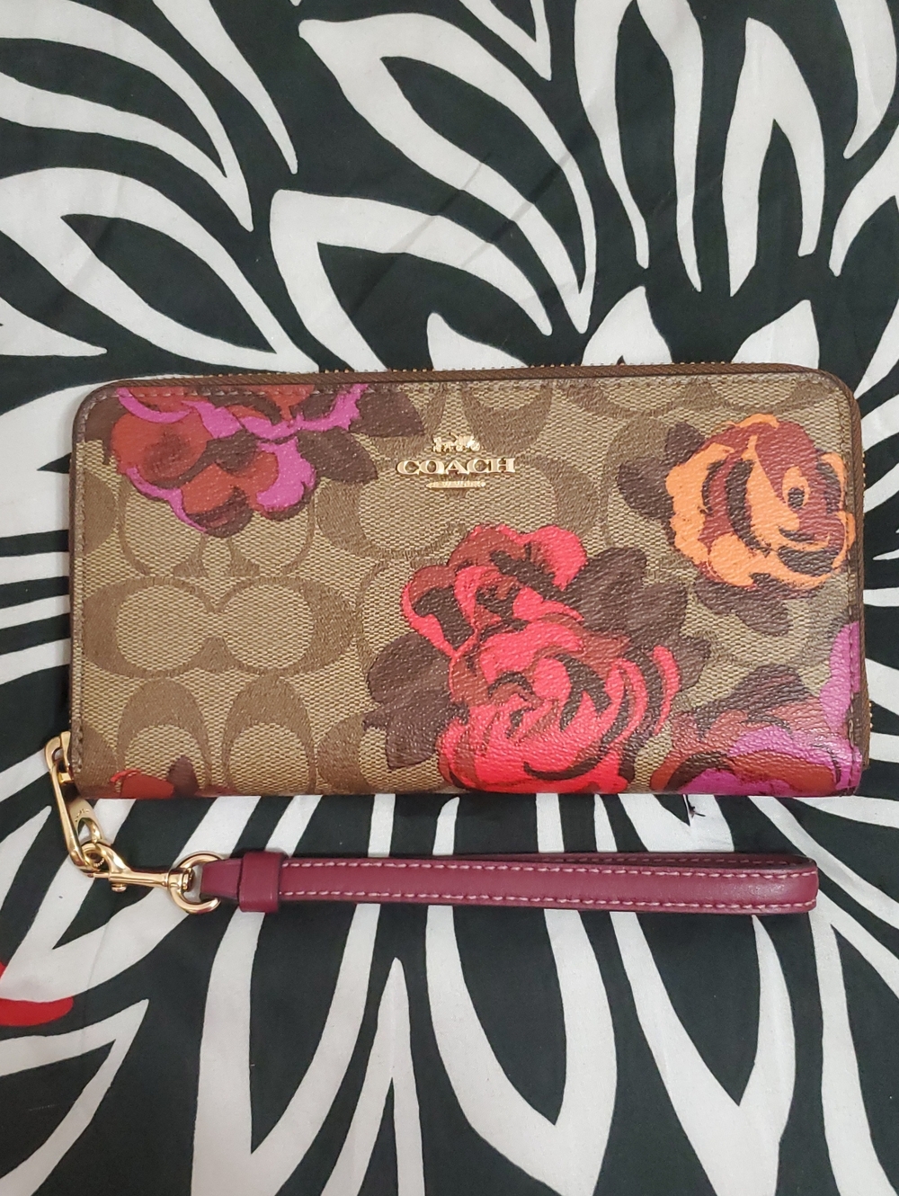 Coach Big Floral Signature Zip-Around Wallet Wristlet